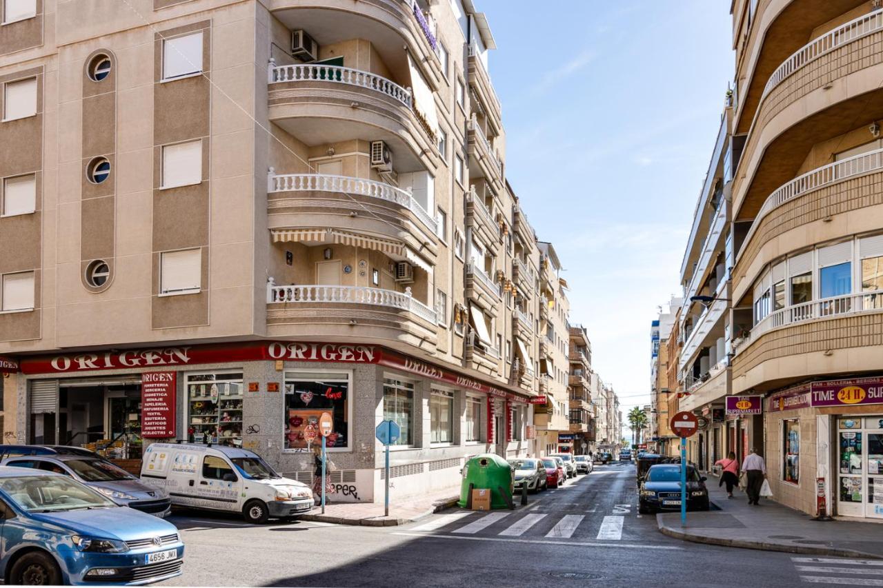 Apartamento Caballero De Rodas Torrevieja Eksteriør billede