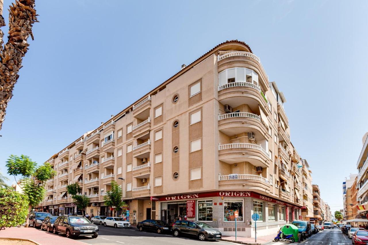 Apartamento Caballero De Rodas Torrevieja Eksteriør billede