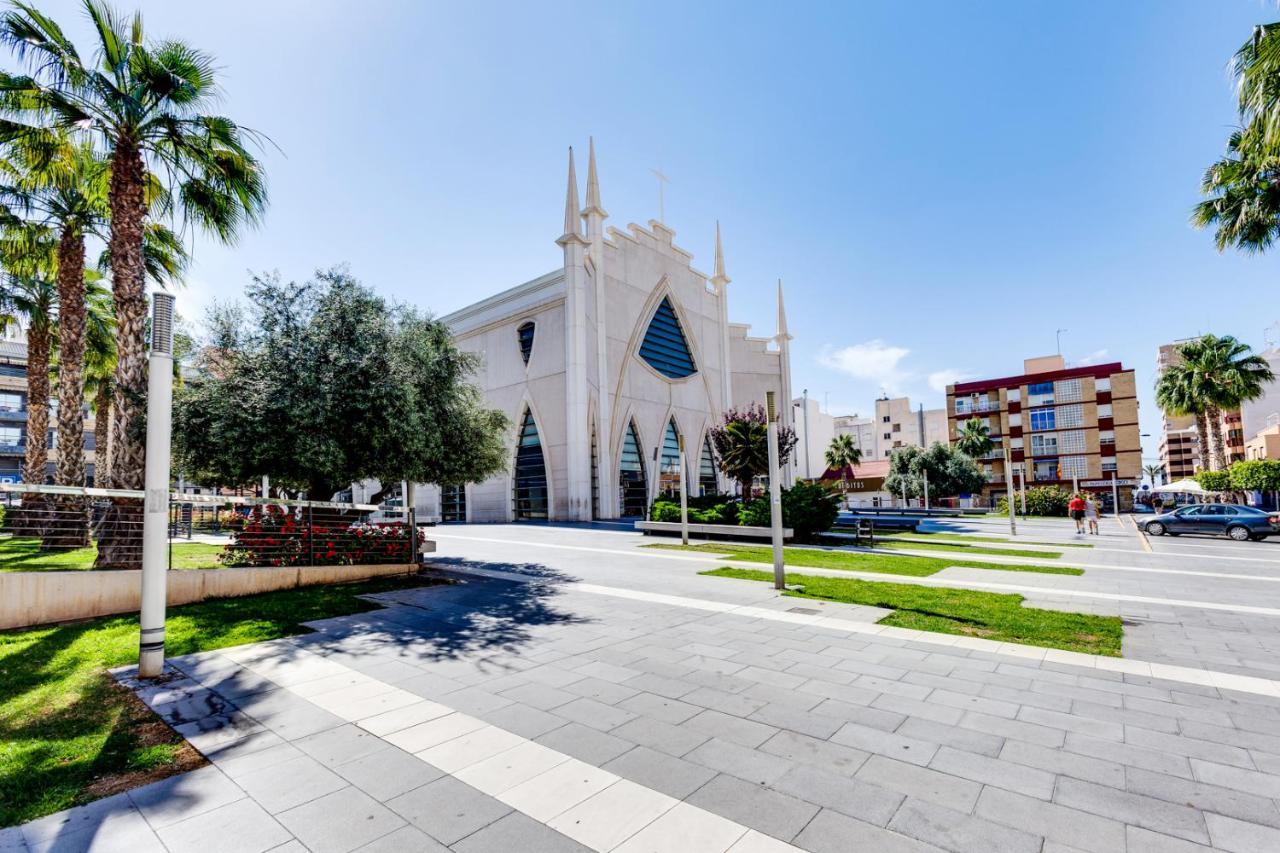 Apartamento Caballero De Rodas Torrevieja Eksteriør billede