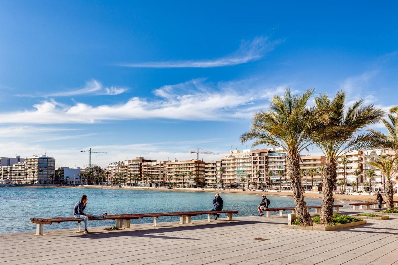 Apartamento Caballero De Rodas Torrevieja Eksteriør billede