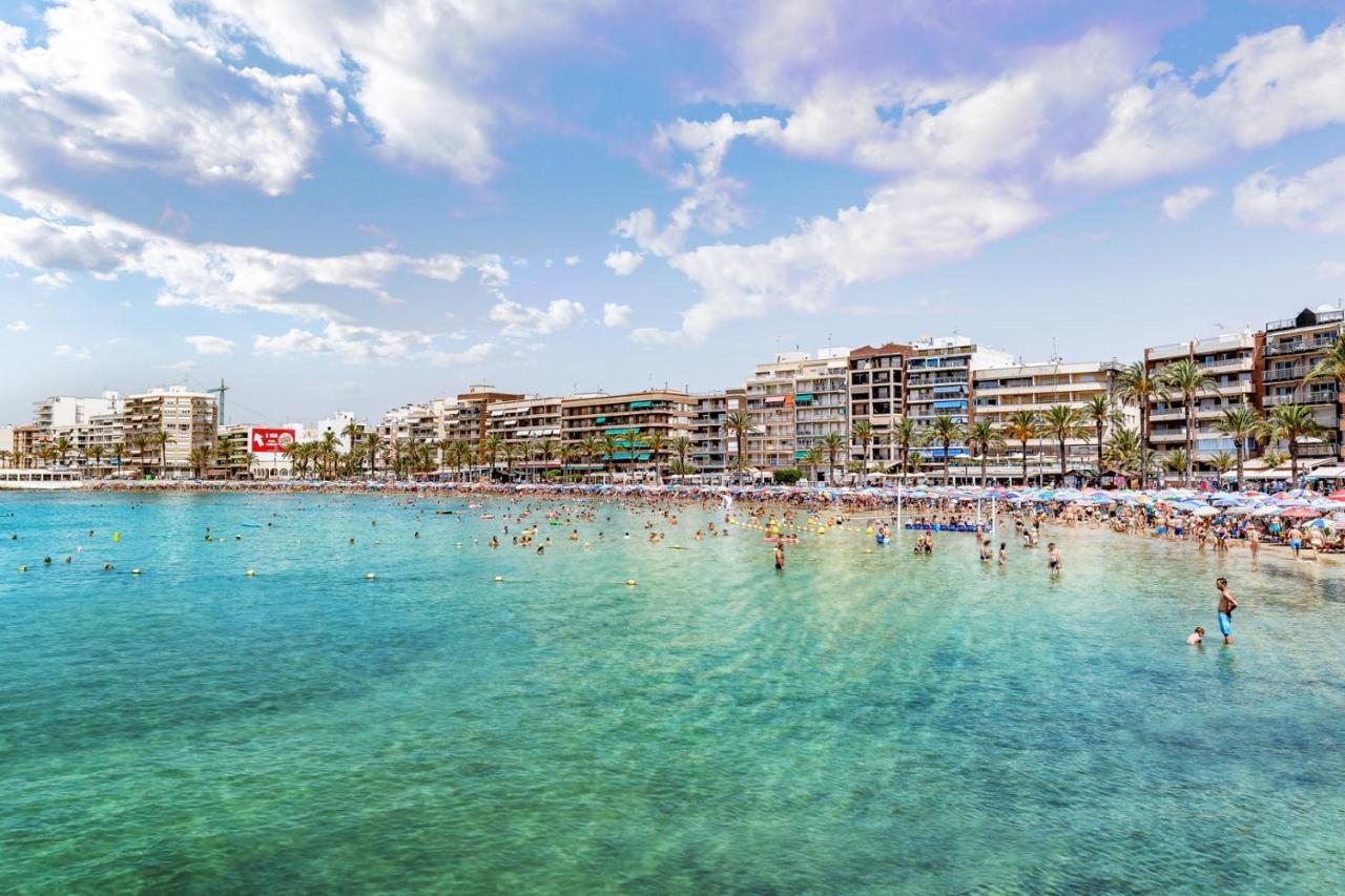 Apartamento Caballero De Rodas Torrevieja Eksteriør billede