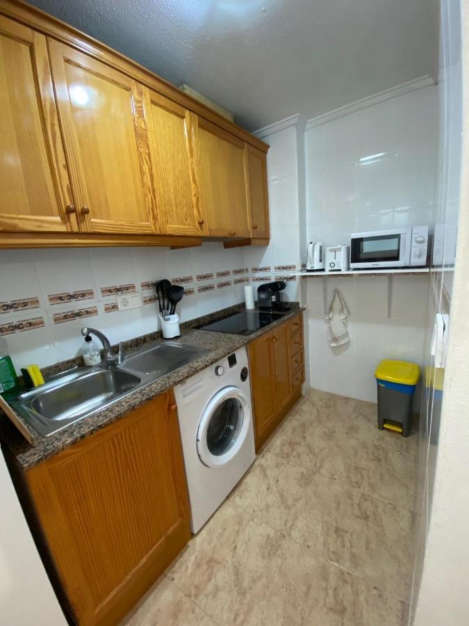 Apartamento Caballero De Rodas Torrevieja Eksteriør billede
