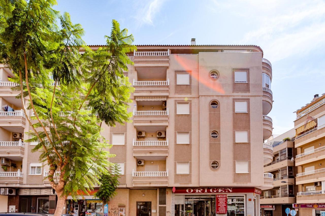 Apartamento Caballero De Rodas Torrevieja Eksteriør billede