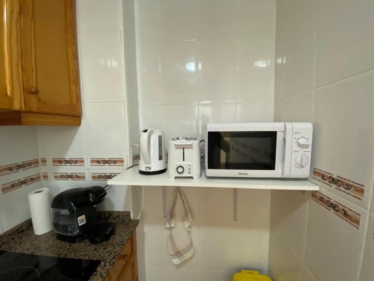 Apartamento Caballero De Rodas Torrevieja Eksteriør billede