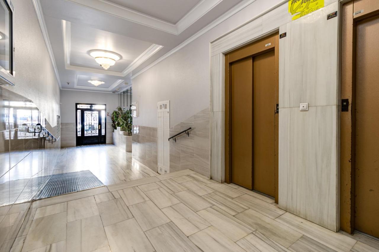 Apartamento Caballero De Rodas Torrevieja Eksteriør billede